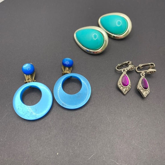 Lot of Three Pairs Vintage Clip on Earrings Blue Purple Silver Tone Acrylic - Picture 1 of 4